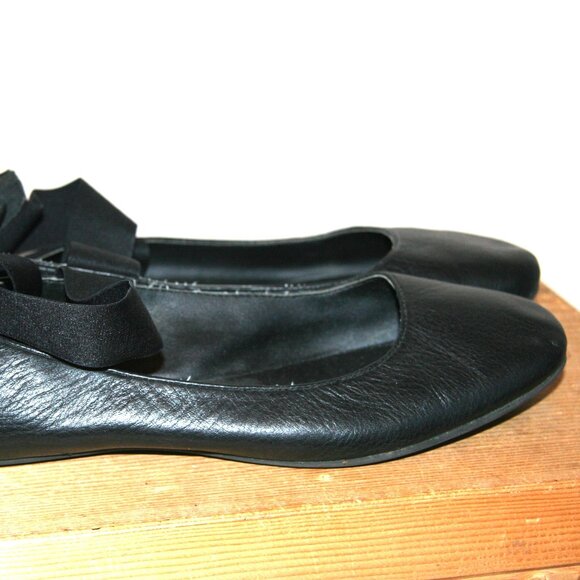 Kenneth Cole Reaction leather flats - Picture 2 of 5